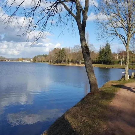 Forest Hideaway In Saint-caprais