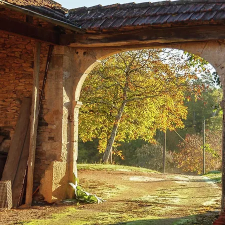 Forest Hideaway In Saint-caprais