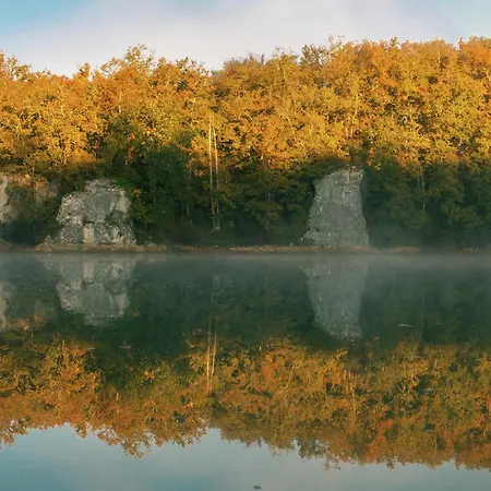 Forest Hideaway In Saint-caprais * Saint-Caprais (Lot)