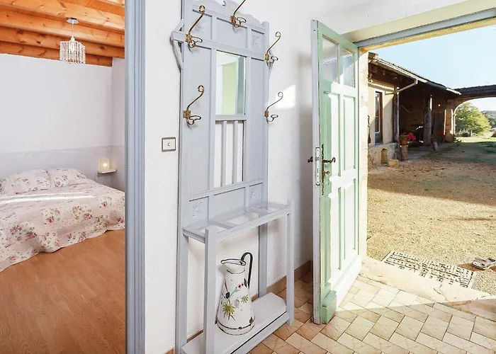 بيت للعطل Forest Hideaway In Saint-caprais