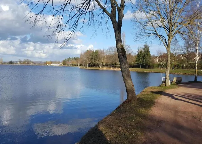 Forest Hideaway In Saint-caprais