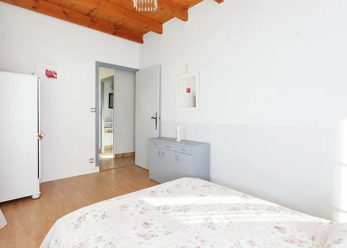 بيت للعطل Forest Hideaway In Saint-caprais Saint-Caprais (Lot)